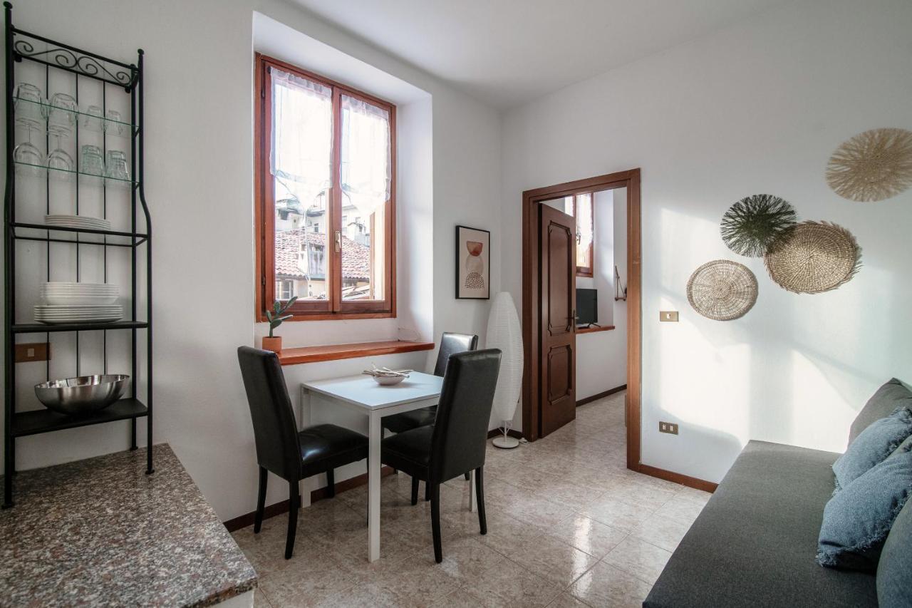 Apartment Piazza Roma By Quokka 360 - Historic Flat In The Centre Of 코모 외부 사진